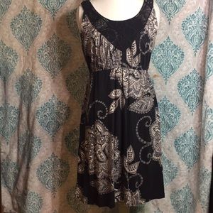 Sleeveless Print Fit and Flare Dress with Lace